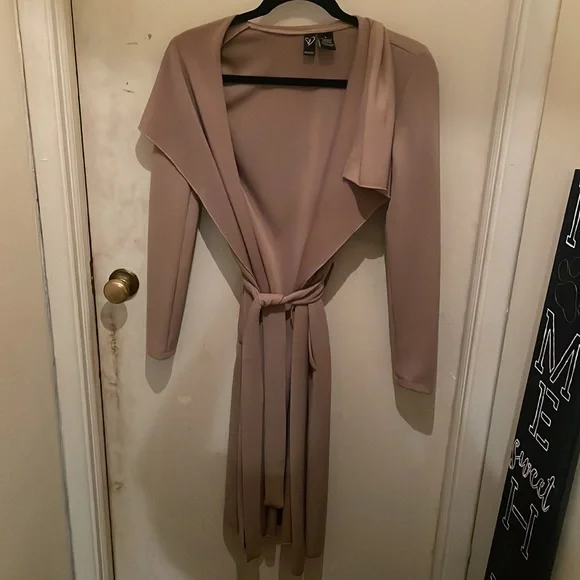 Long Windsor robe/duster - Picture 3 of 4
